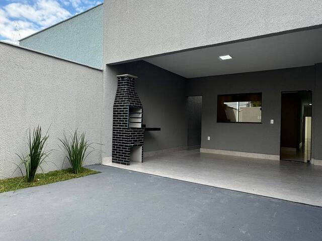 #10 - Casa para Venda em Trindade - GO