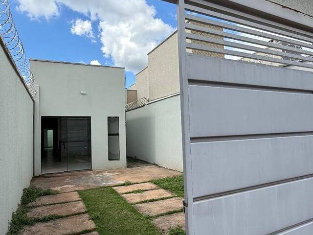 #12 - Casa para Venda em Goiânia - GO