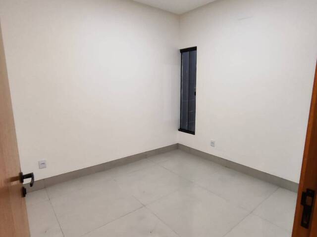 Casa para Venda em Goiânia - 4