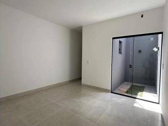 #26 - Casa para Venda em Goiânia - GO