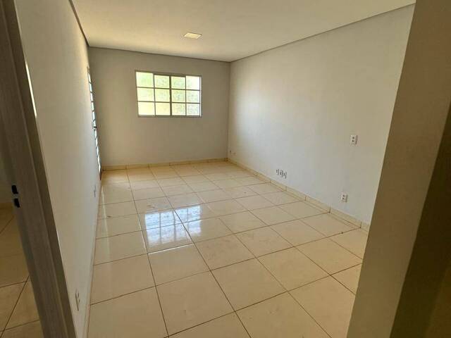 #28 - Casa para Venda em Goiânia - GO