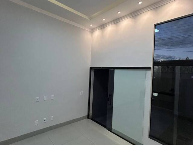 Casa para Venda em Goiânia - 4