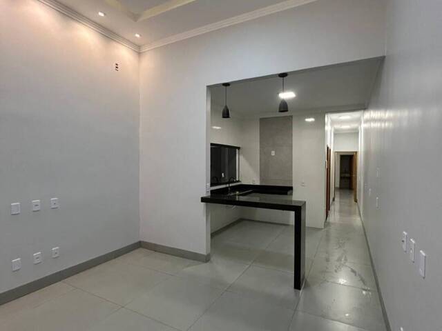 Casa para Venda em Goiânia - 5