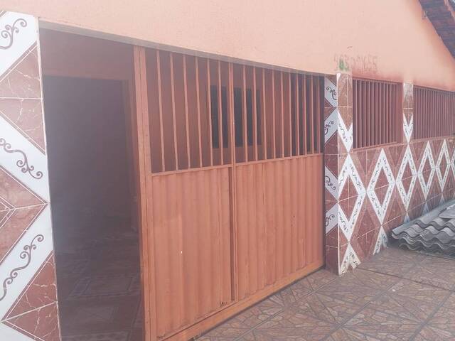 #60 - Casa para Venda em Goiânia - GO